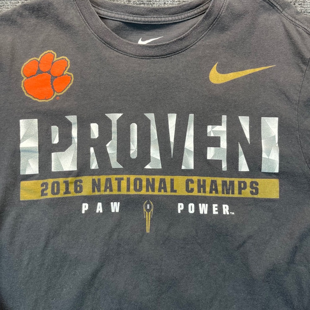 Nike Clemson Tigers 2016‎ National Champs Long Sleeve Shirt Mens Medium Grey